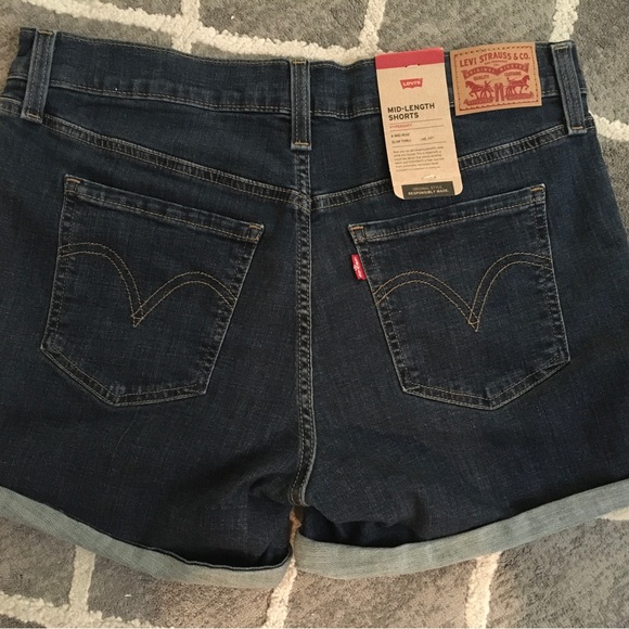NEW Levi’s Denim Shorts - Picture 3 of 7
